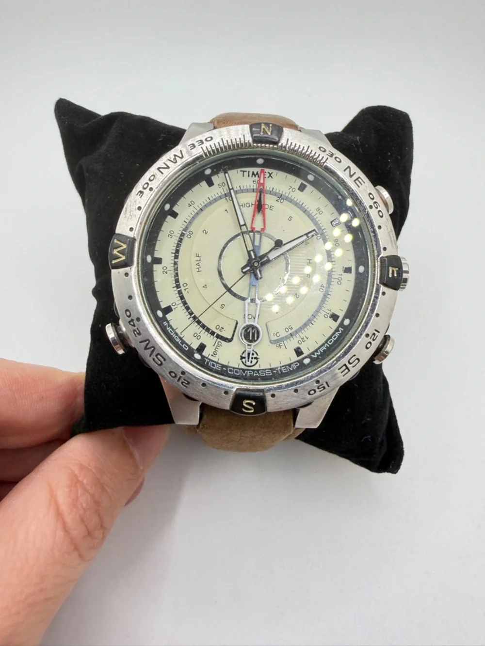 Pre-Owned MEN'S TIMEX,‎ T2N721, Quartz Compass Tide Temp 45mm Watch!